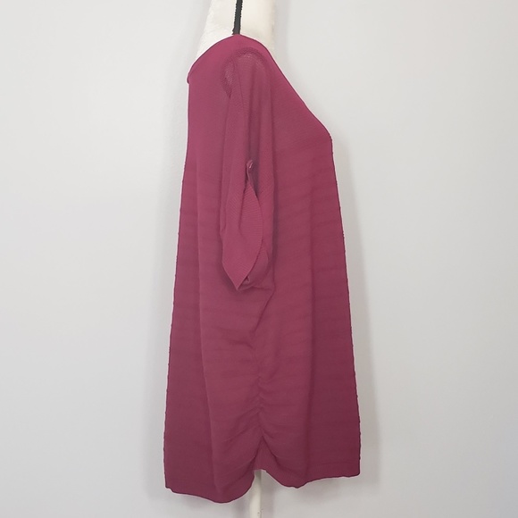 AVENUE side ruched short sleeve plus size top - Picture 6 of 8